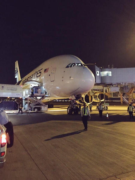 مطار المدينة يستقبل أول رحلة دولية لـ “أيرباص A-380”